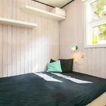 5 Person In Tranekaer-by Traum *