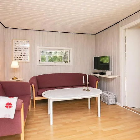 Holiday home 5 Person In Tranek R